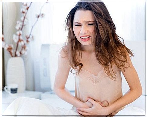 Woman with abdominal pain and gallbladder problems