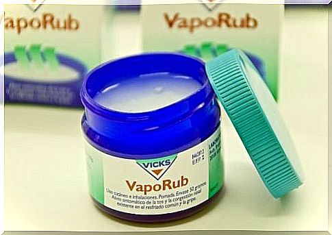 Influenza in children: Do not use Vaporub in children under 2 years of age