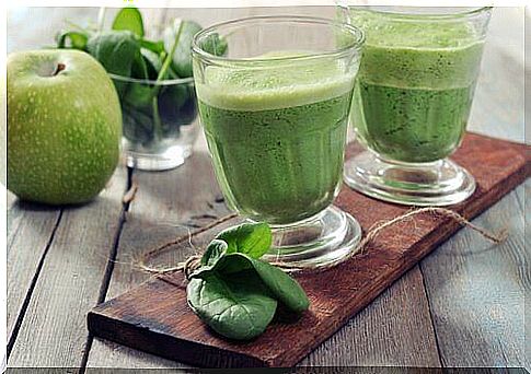 Smoothie with spinach for weight loss