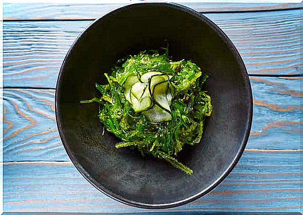 A salad with seaweed.