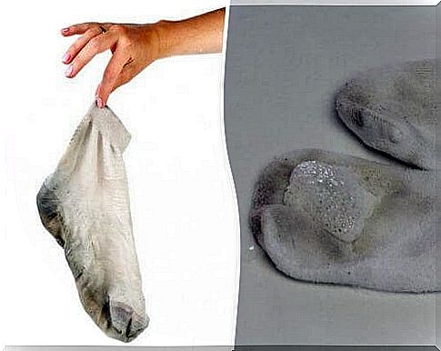 Top 5 all-natural tricks for clean, white socks