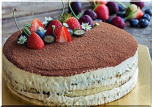 Tiramisu with berries